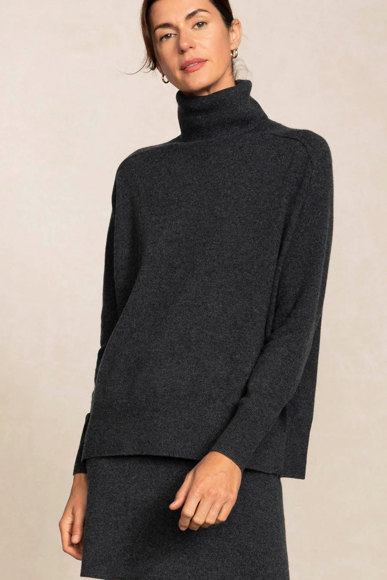 CYNDA CASHMERE TURTLENECK SWEATER