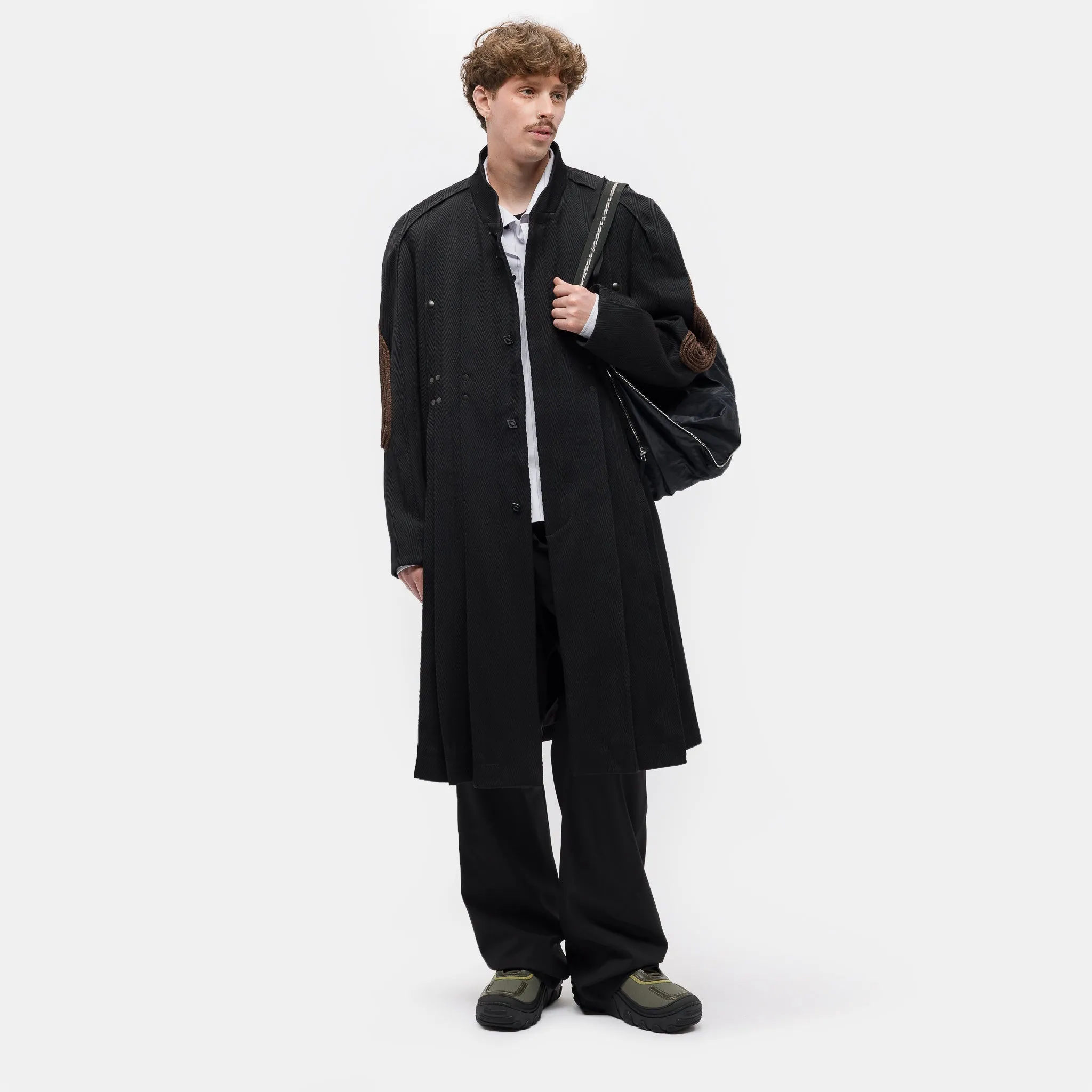 Deultum Pleated Coat in Black/Brown