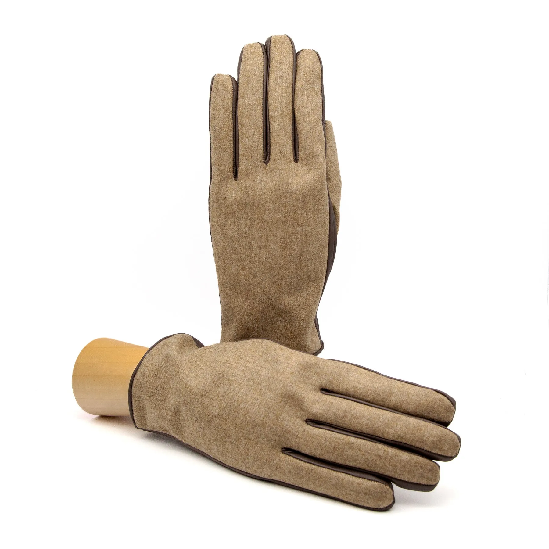 Men's mud nappa touch leather gloves and Holland&Sherry wool top